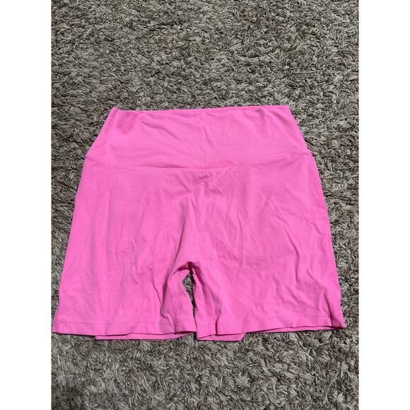 PCHEE BUM Scrunch Pocket Shorts Barbie Pink M - Picture 1 of 2